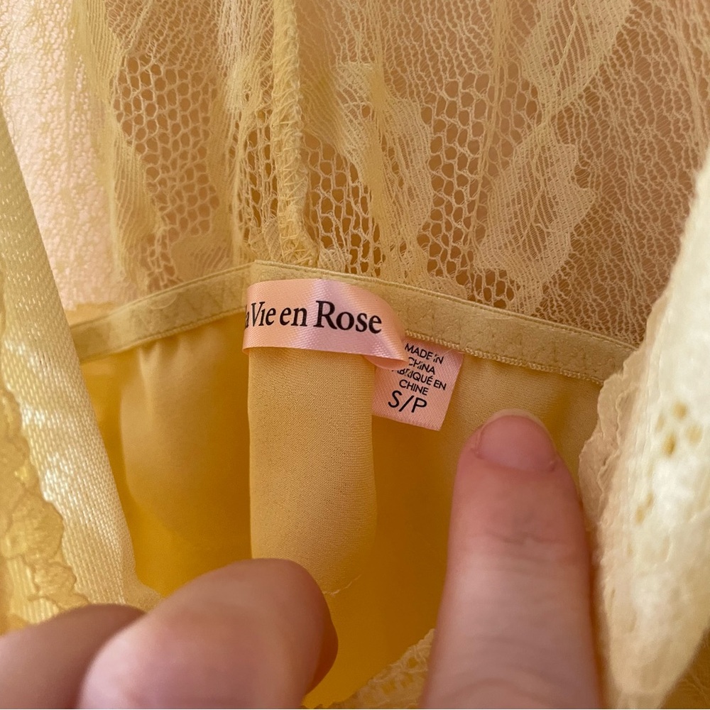 La Vie En Rose Yellow Lace Chemise - Picture 3 of 5